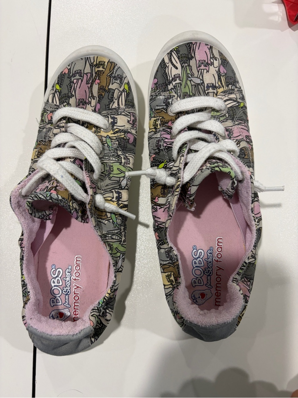Skechers BOBS Girls Multi-Color Patterned Sneakers with Pink Interior